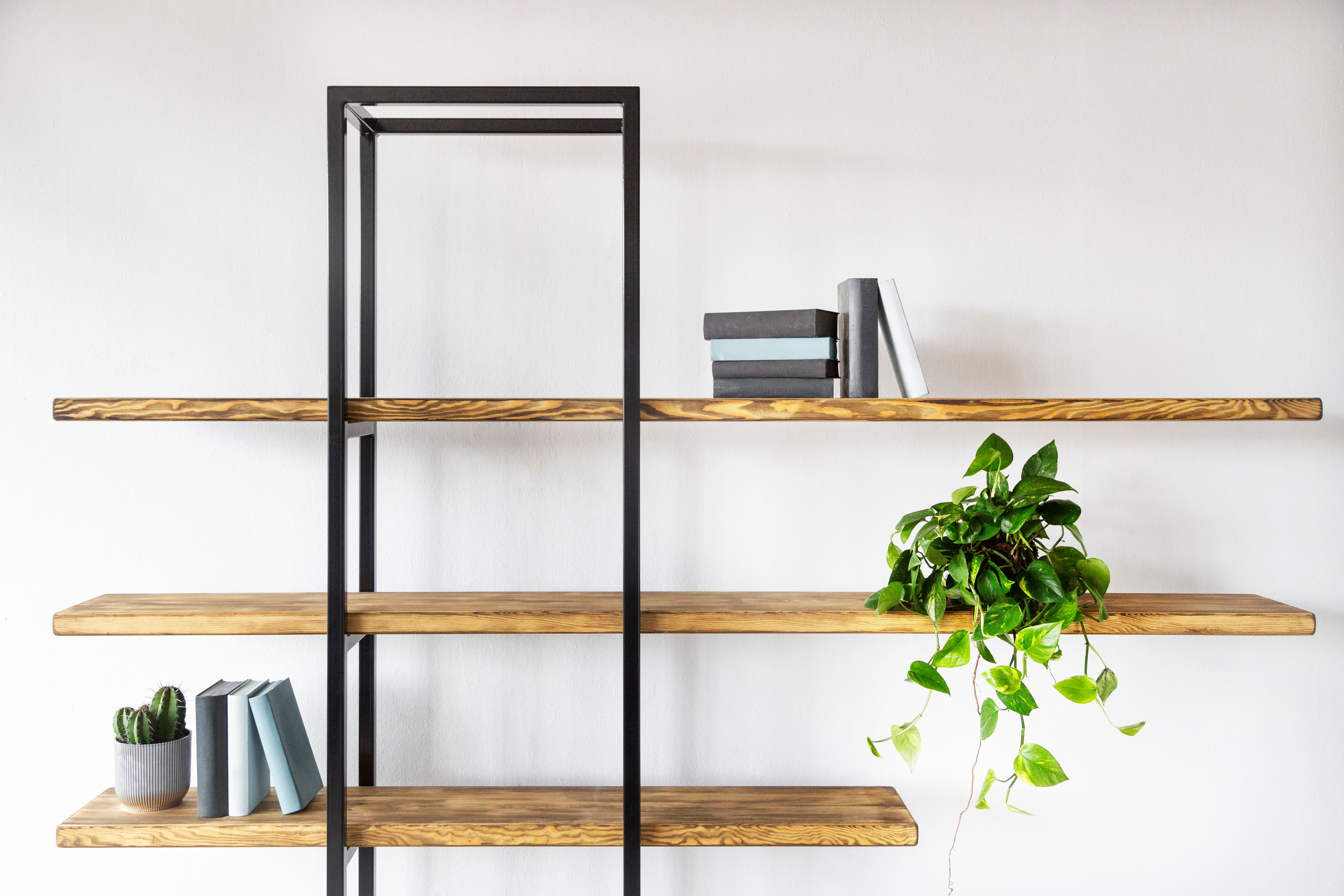 Regal Celina – kraftvoll in der Präsenz, subtil in der Wirkung. VanFraai, Raumtrenner Industrial Stil, Modernes Design