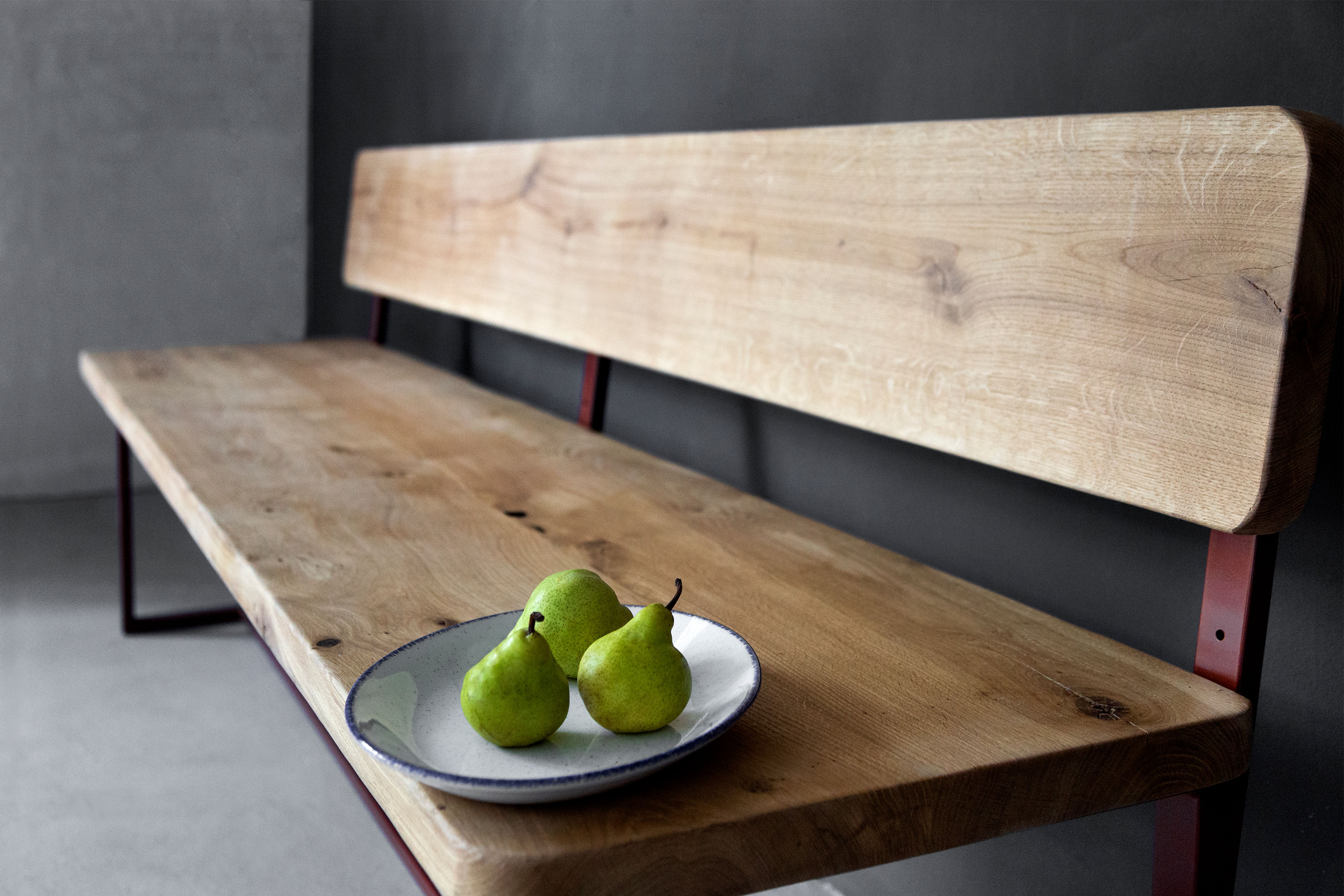 Sitzbank Frigga Maßgefertigt - Rustikale Eiche & Perlkupfer mit Lehne