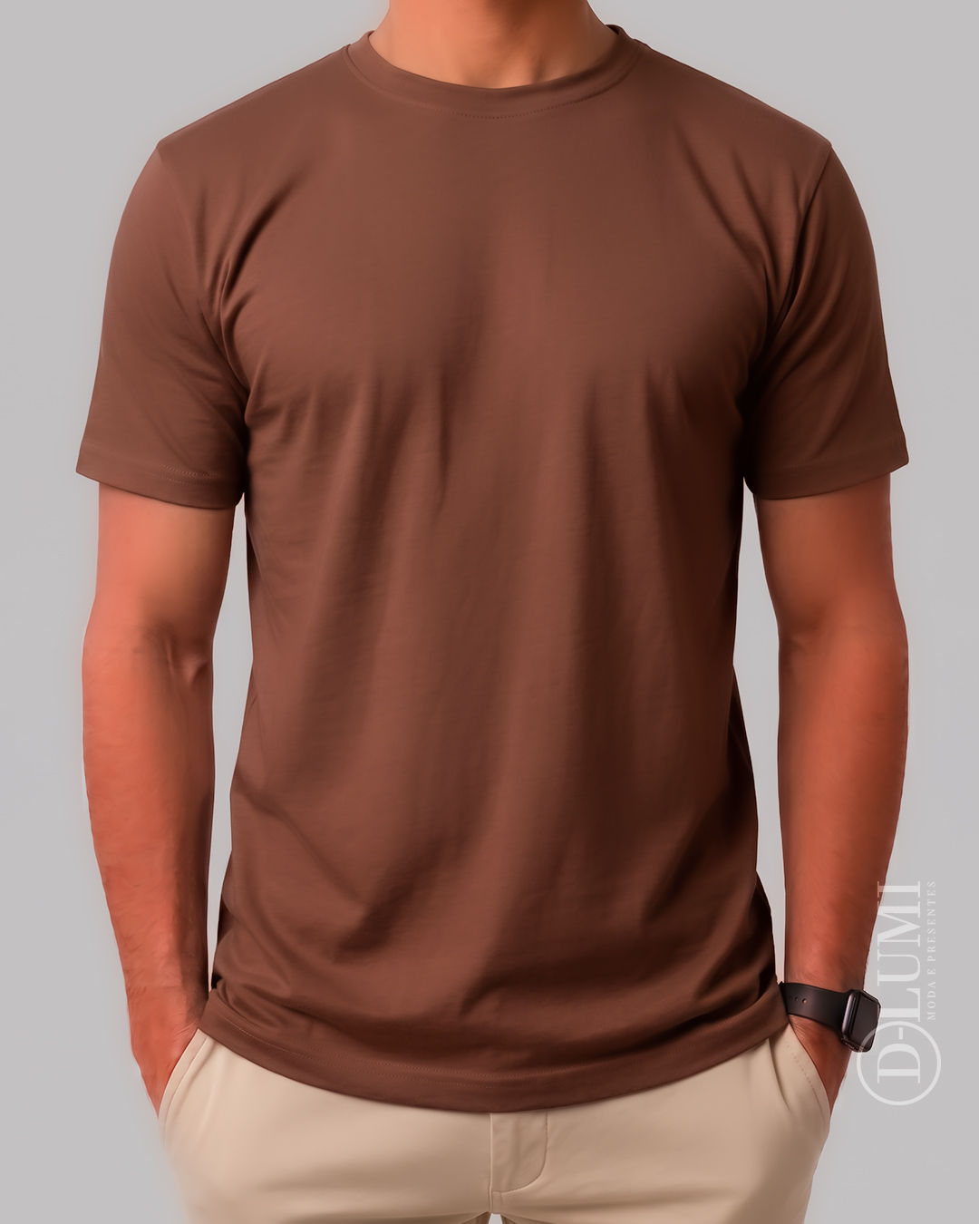 Camiseta Básica Marrom