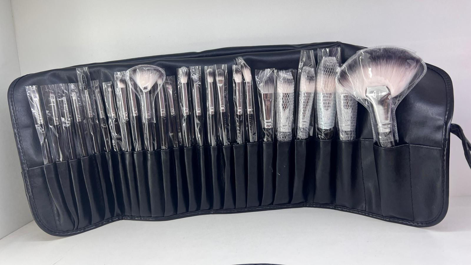 Makeup Brush Set BB&W 24pcs