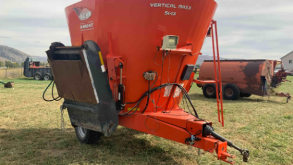 Kuhn 5143 Vertical Mixer