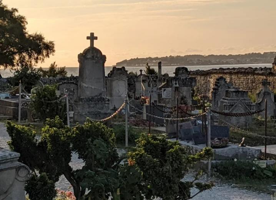 Sainte Radegonde Graveyard – Karim Lozes