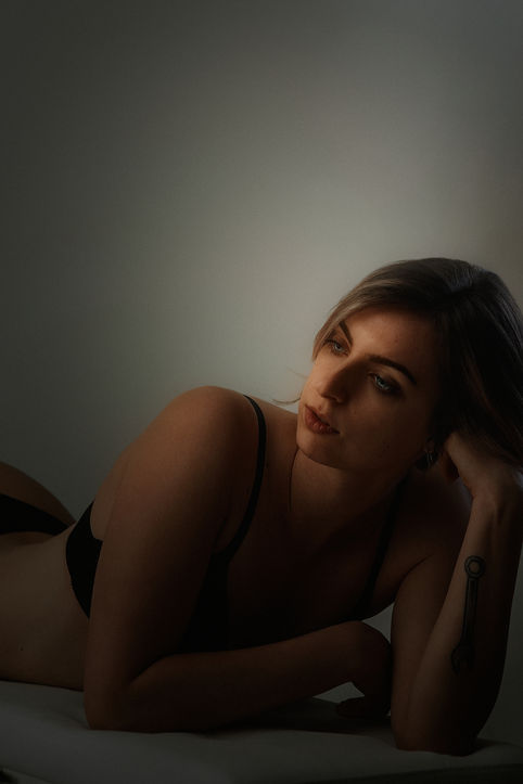 Fine Art Editorial Portraits-Cinematic-Hertfordshire-Essex-London-performer-creative-portraits-editorial-commercial-photographer