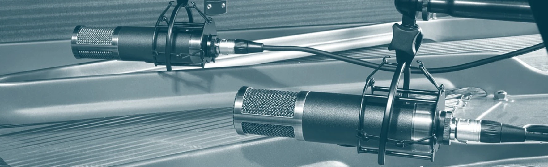 Two mics over a grand piano