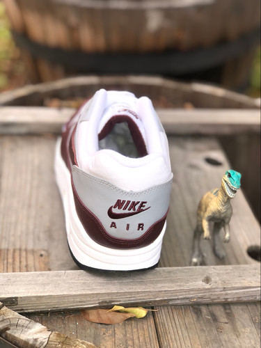 nike air max 1 premium mystic dates