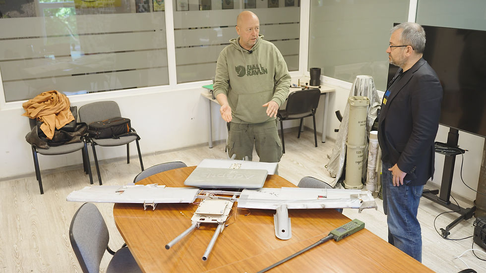 Jonas Ohman ir dronas, Šarūnas Černiauskas