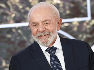 Lula entrega projeto que isenta do IR quem ganha até R$ 5 mil