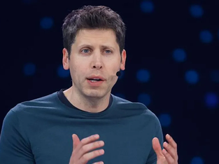 A imagem mostra Sam Altman, o CEO da OpenAI.