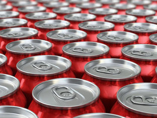 Coca-Cola retira bebidas do mercado no Reino Unido por risco