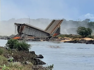 Resto da ponte que desabou entre Tocantins e Maranhão é implodido