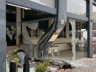 Fachada da Cervejaria Armando destruída após colisão