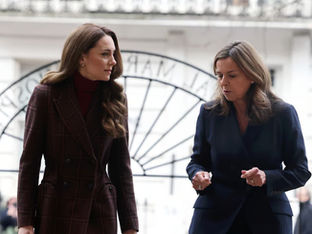 Kate, Princesa de Gales, visita hospital que a tratou de cancro