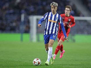 Iván Jaime emprestado pelo FC Porto ao Valência com opção de compra