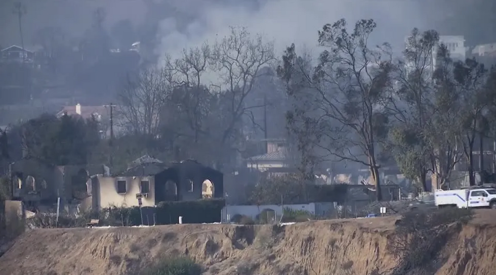 Casas incendiadas em Los Angeles