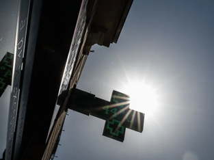 Termômetro na rua marca 44ºC
