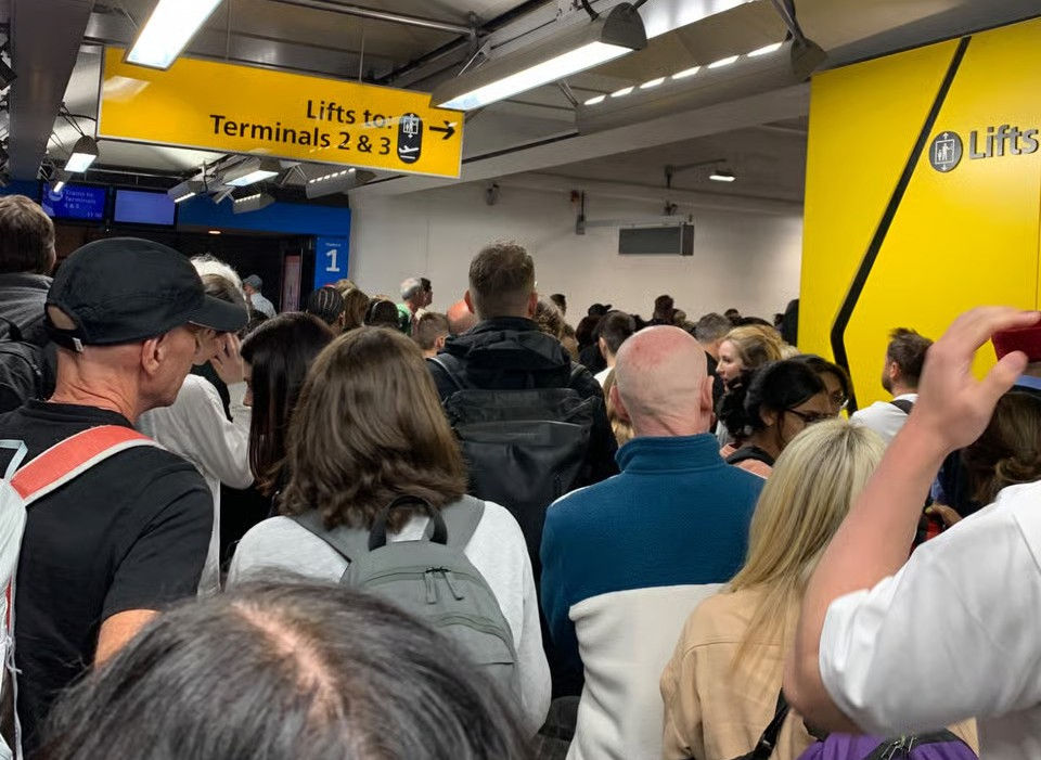 Tumulto em Heathrow