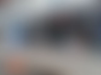 Jovem e homem detidos após incêndio em restaurante de Londres