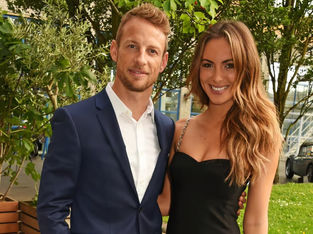 Jenson Button fotografado com sua esposa Brittny