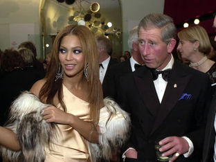 Rei Charles III homenageia Beyoncé e estreia programa musical