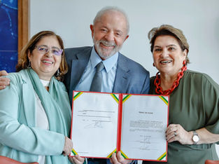 Cida Gonçalves, demitida do Ministério das Mulheres, com Lula e Márcia Lopes, nova chefe da pasta