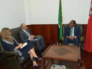 Feliz Sílvia, chefe da bancada parlamentar da Frelimo recebe em audiência Embaixador da Alemanha acreditado em Moçambique, Ronald Münch