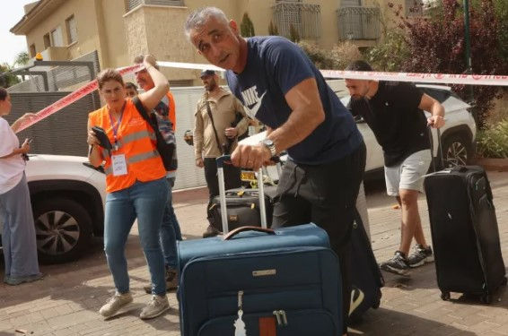 Reino Unido organiza voos para evacuar cidadãos
