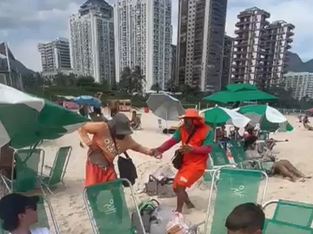 Briga entre vendedores de mate no Rio termina com esfaqueamento