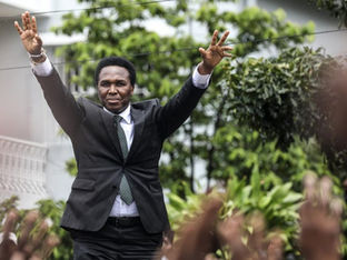 Mondlane promete criar "movimento político único" em Moçambique