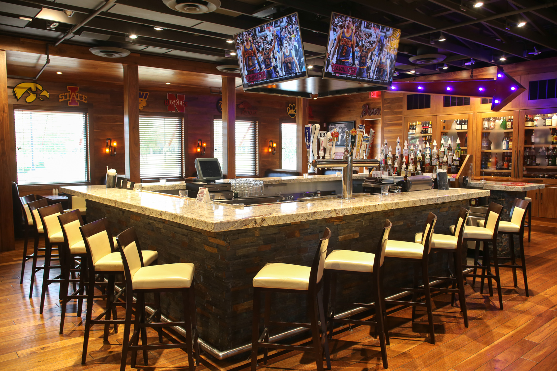 American Restaurant & Bar Four Brothers Grill & Bar Sioux City