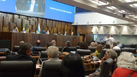 Desregulação Financeira Ameaça a Estabilidade Econômica e os Direitos dos Trabalhadores