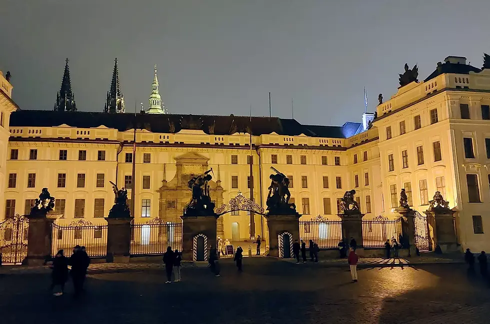 Matyášova brána večer.webp