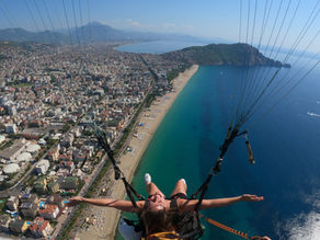 Sytha (28) vertrekt zonder gezin een week naar de zon: 'Waarom wilde ik dit?'