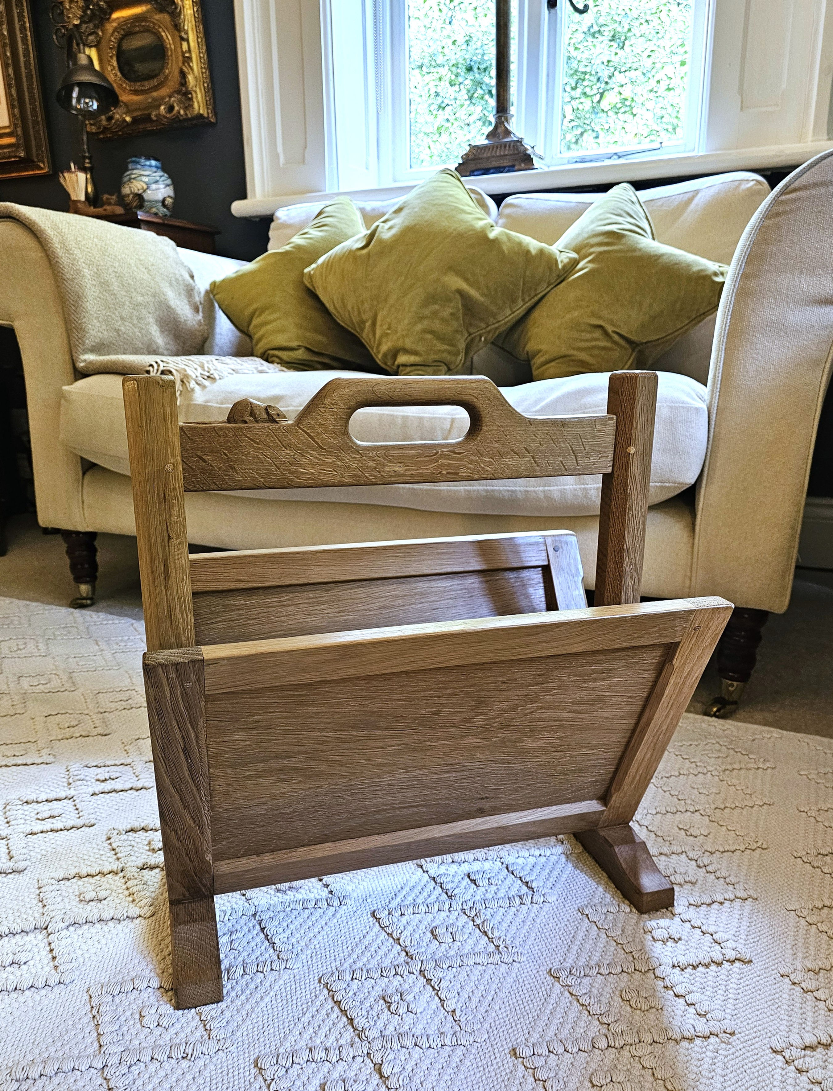 Robert 'Mouseman' Thompson Magazine Rack