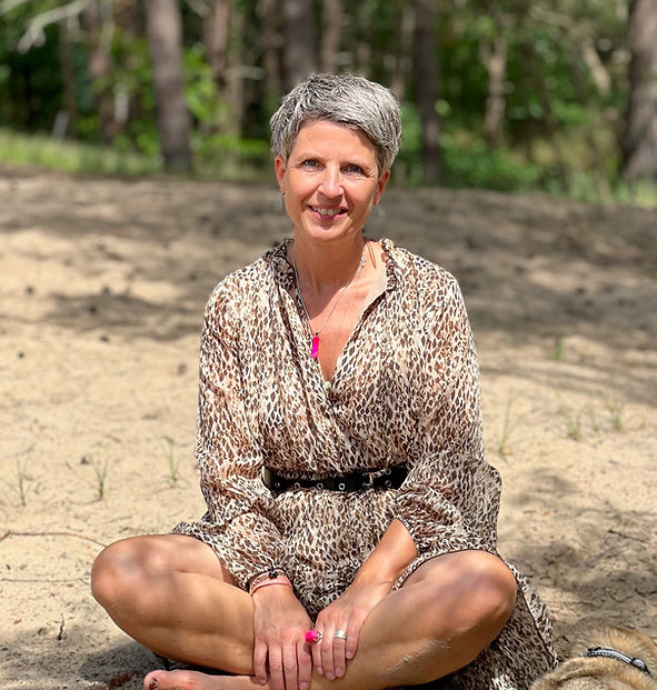 Nina Harden-Lehmann – Expertin für kreative, körperorientierte und traumasensible Aufstellungsarbeit und Coaching in Hamburg