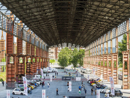 Turin und die Automobil Ausstellung in freier Natur