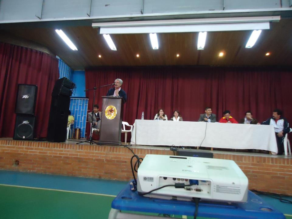ASAMBLEA SINDICAL - ADE - Abril/2013