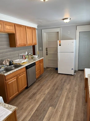 826 Sumner Kitchen 1.jpg