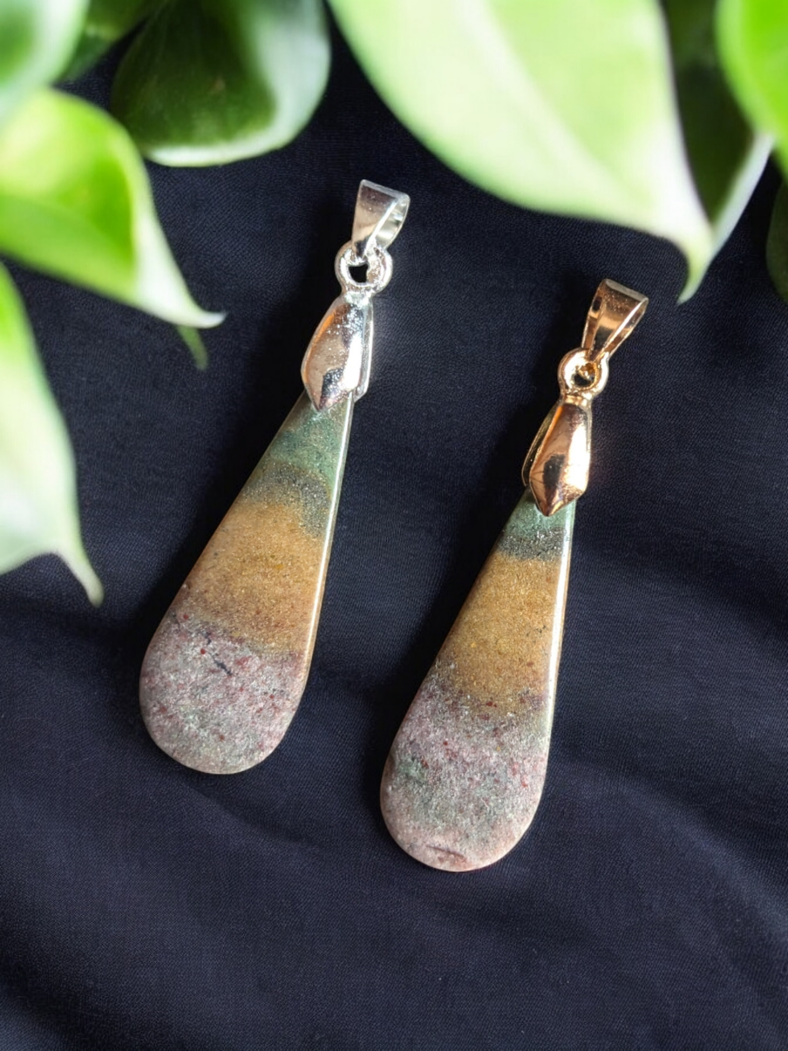 Halsketten-Anhänger Bloodstone