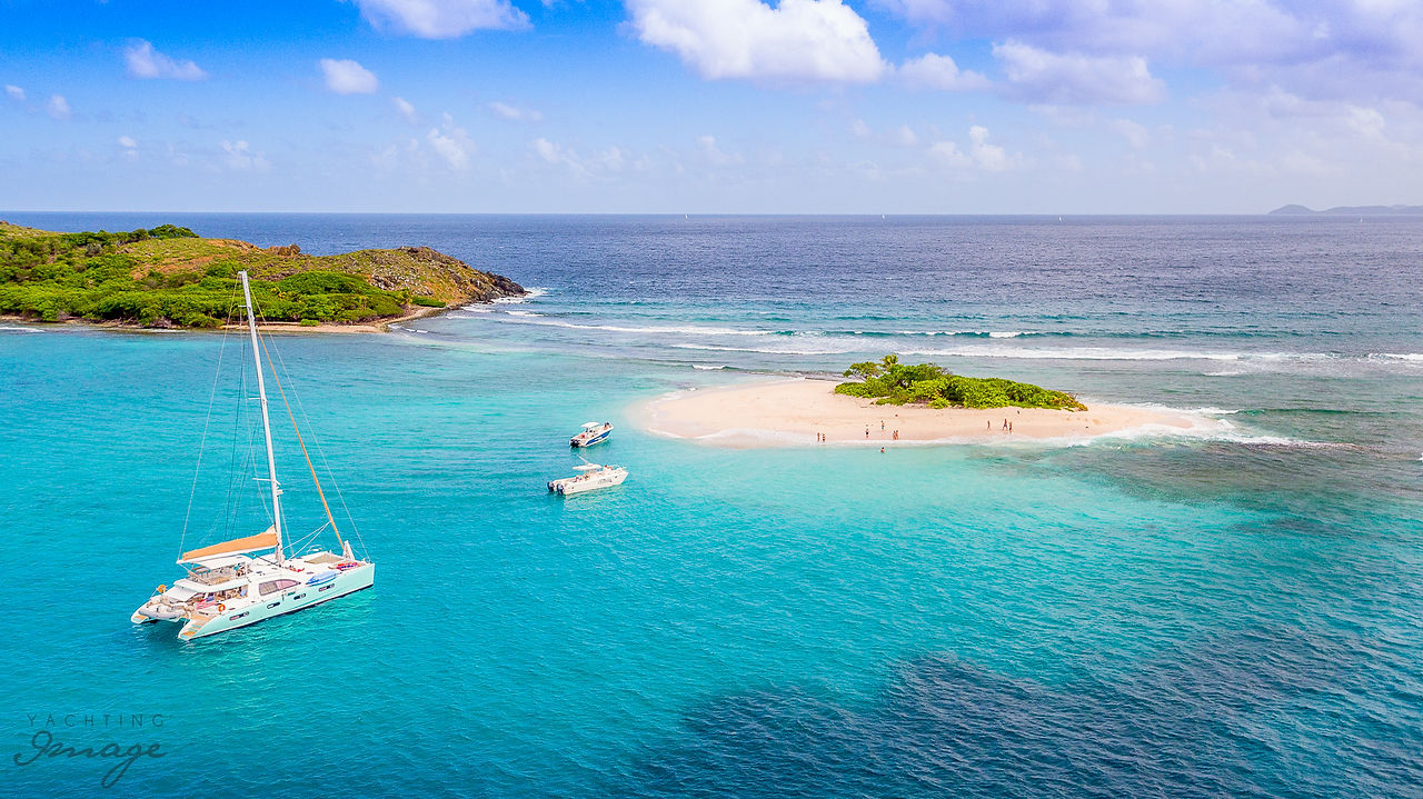 GOOD VIBRATIONS Catamaran