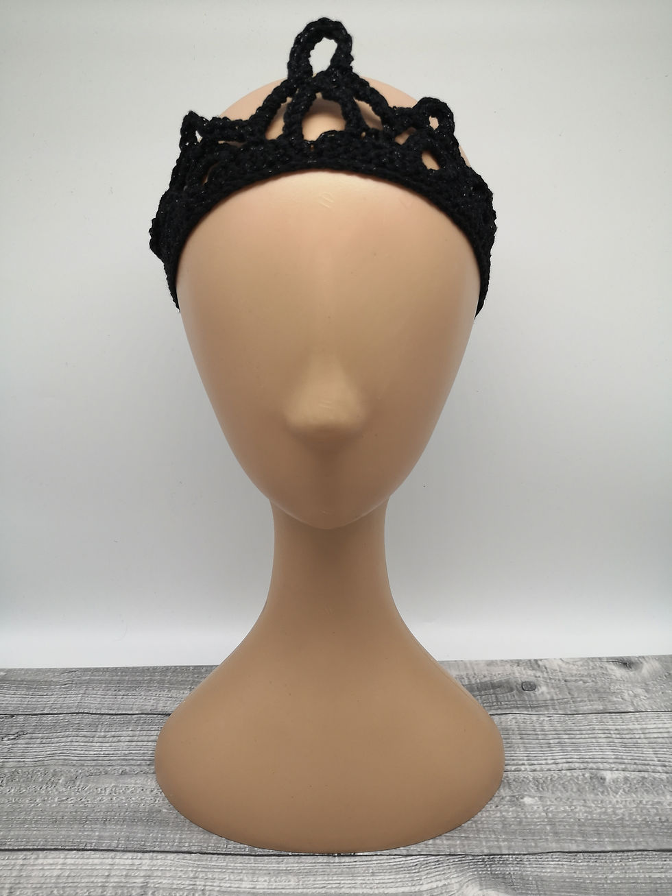 Thumbnail: Sparkly Crochet Tiara