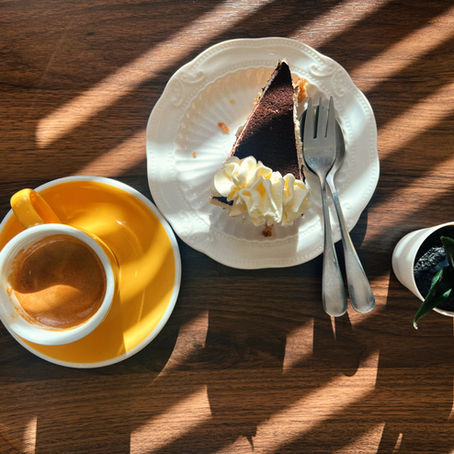 Coffee and Cake at Mountainella Cafe