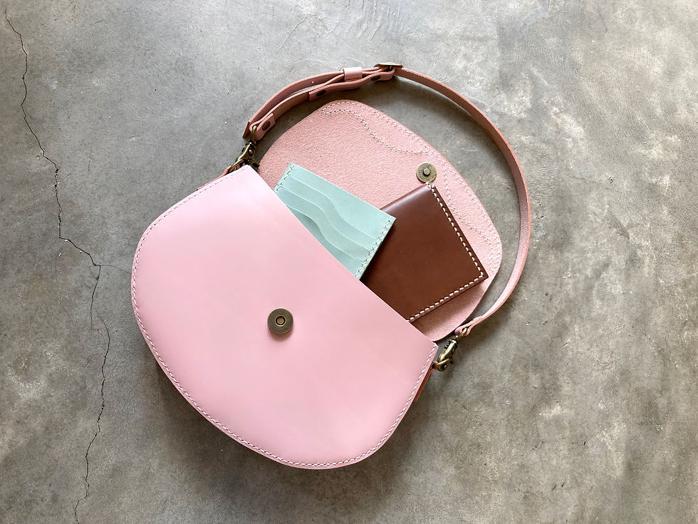 縮圖：【好好縫】通花皮邊斜揹袋｜皮革D.I.Y材料包