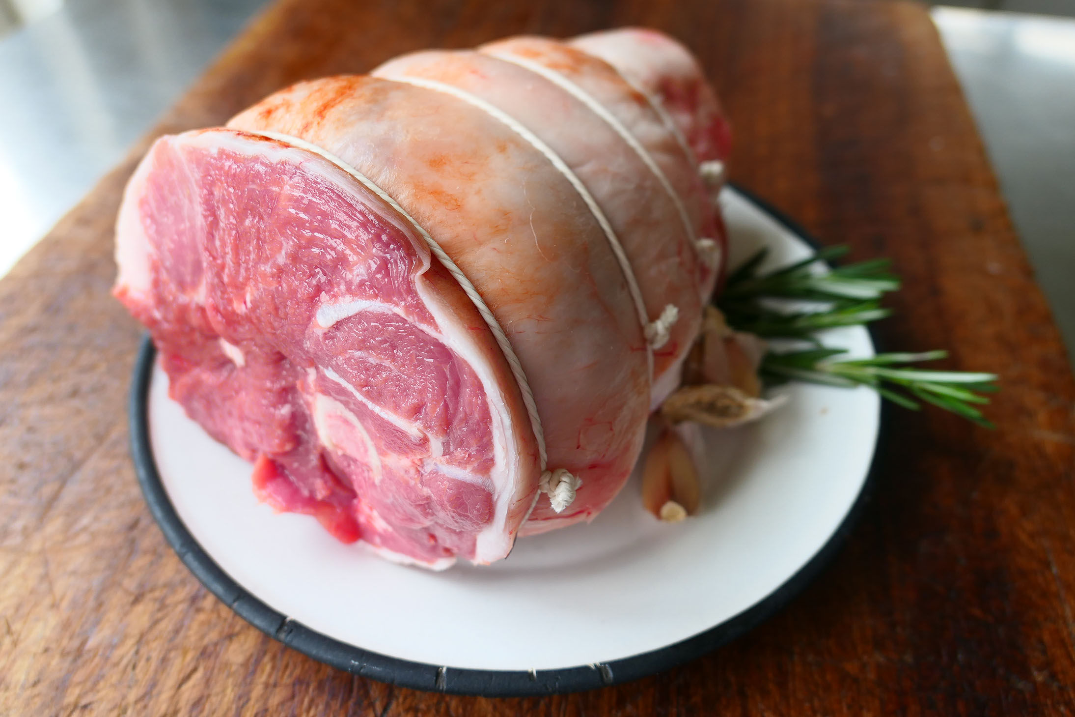 Lamb Half Leg Bottom 1.0KG ℮