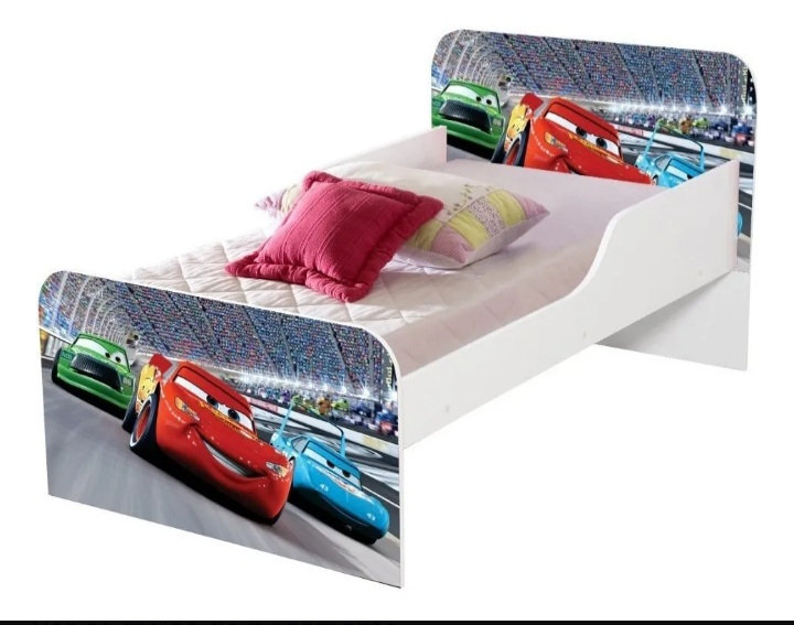 Cama infantil de personagem clearance