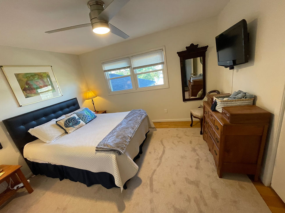 Middle bedroom (Apt. A)