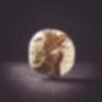 Leipomo Juuren hapanjuurileipä, käsin juureen leivottu, sopivan hapan, rapea kuori