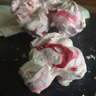 Ein Träumchen: Pinke Meringues