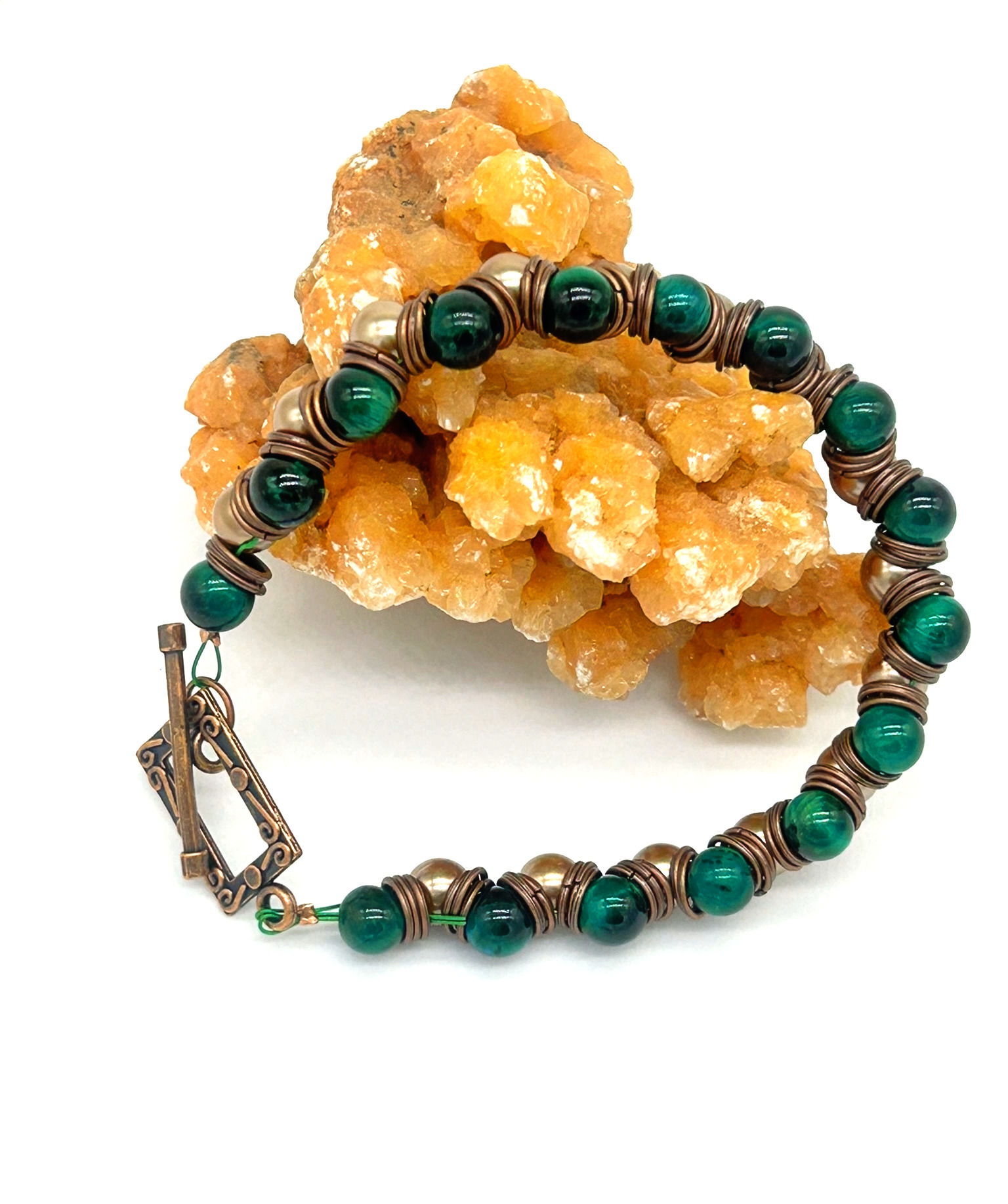 Goddess Bracelet – Czech Glass, Beige Pearls & Copper