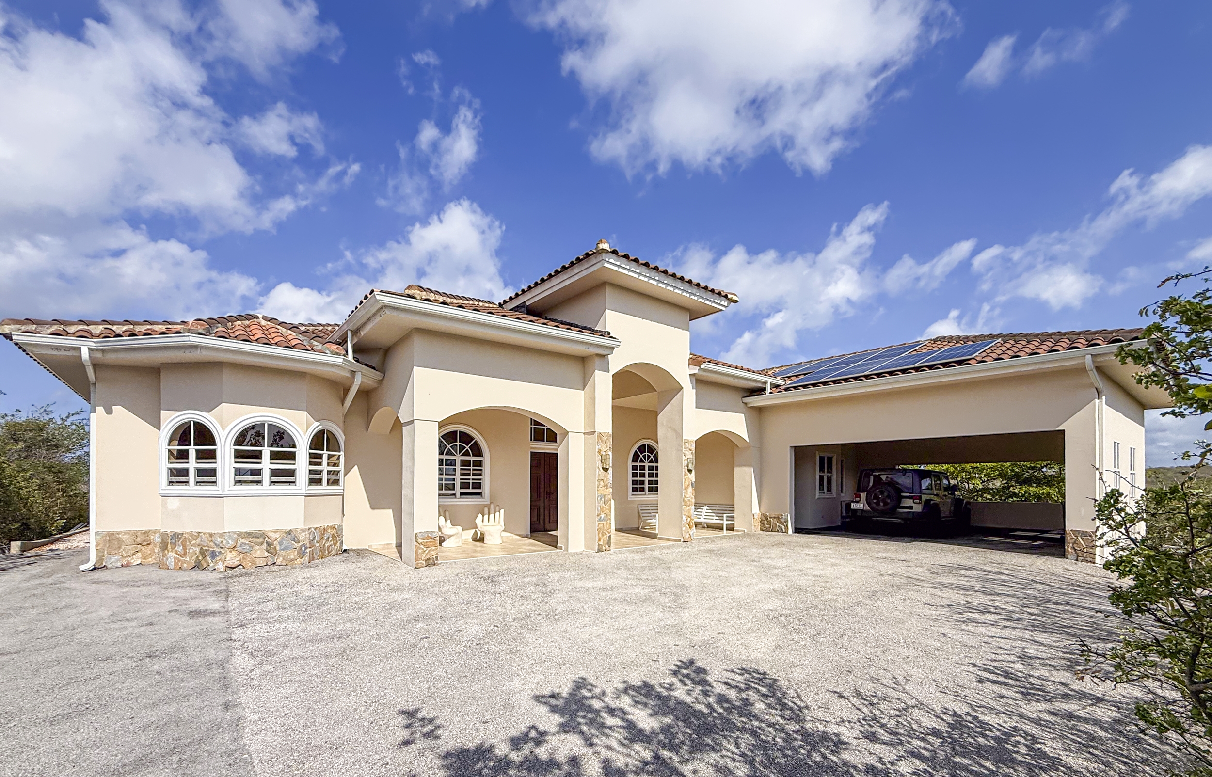 Villa in Coral Estate