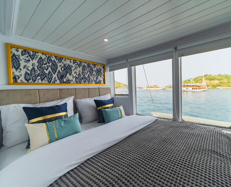 Komodo - Cruise - Bali - Honeymoon - Cabin - Boat 